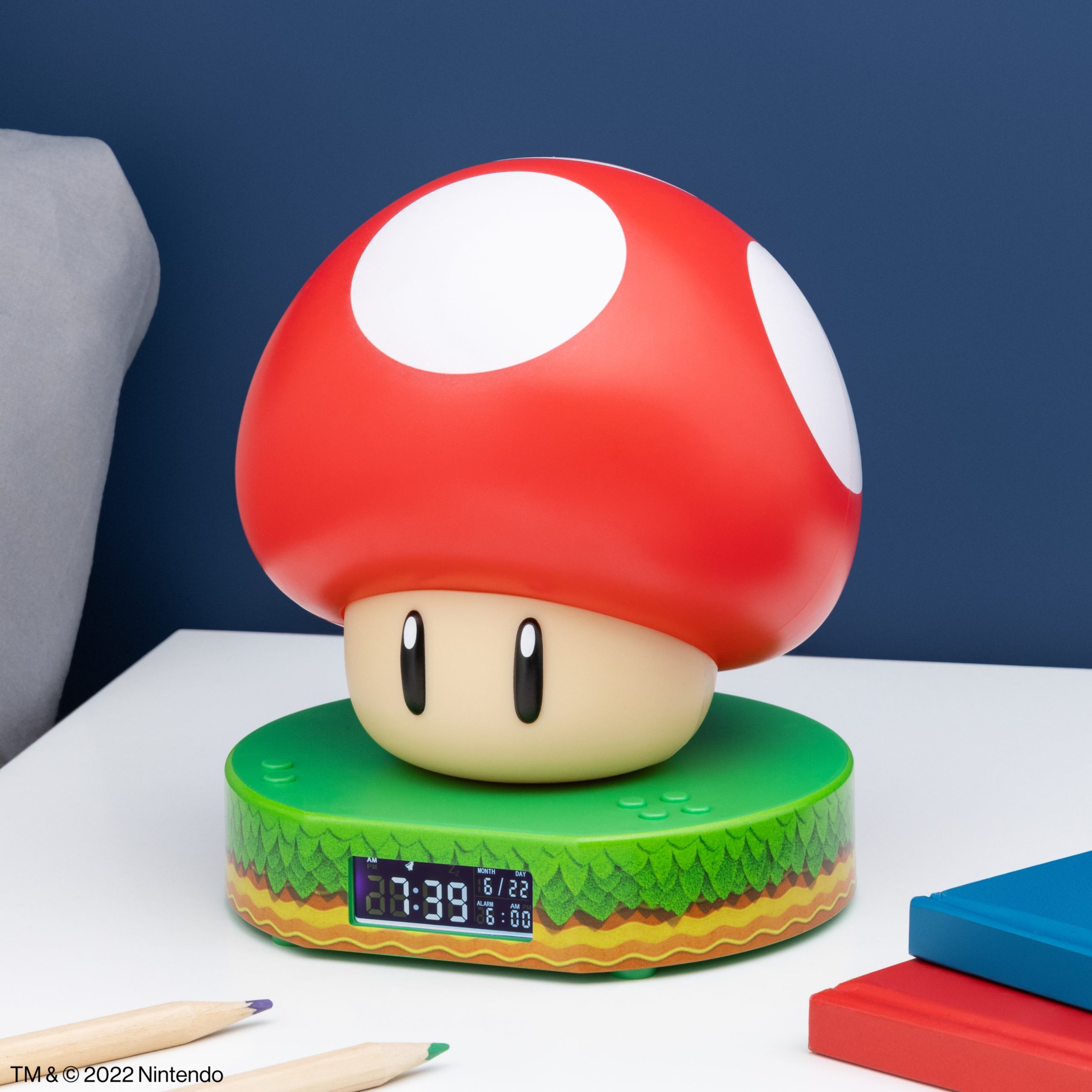 super-mushroom-digital-alarm-clock-paladone super-mushroom-digital-alarm-clock-paladone
