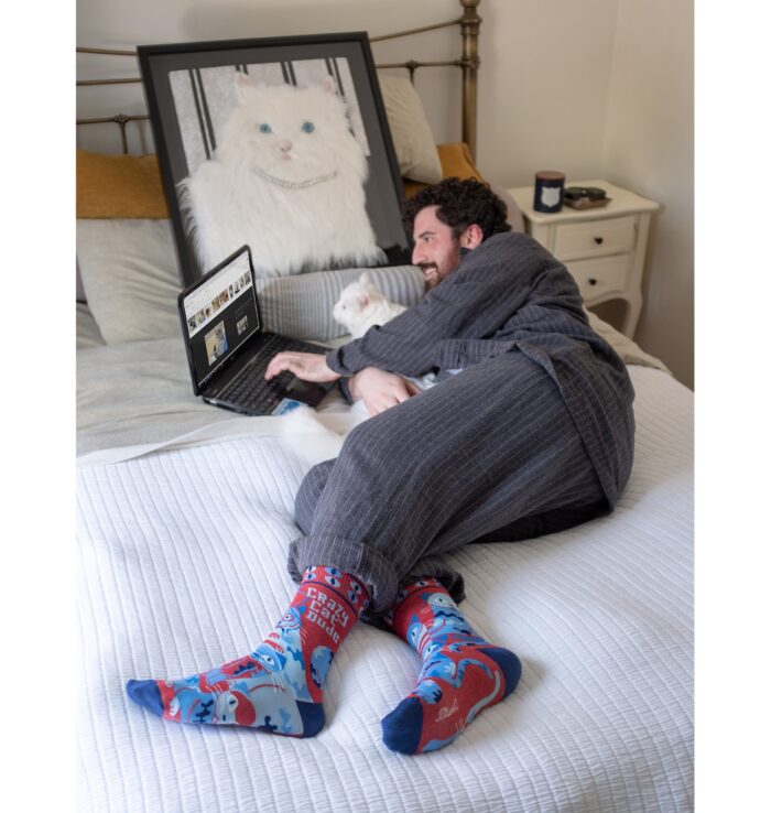 crazy-cat-dude-socks